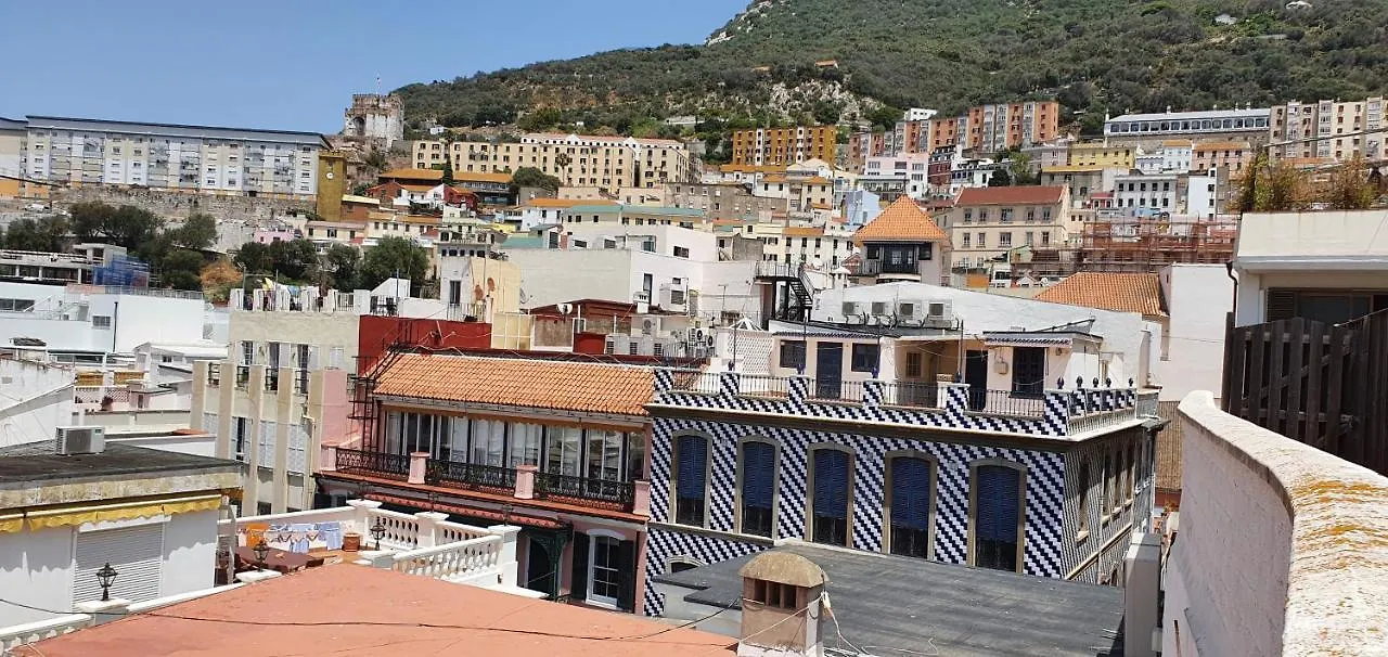 Gibraltar Town Centre Flat With Roof Terrace Apartment