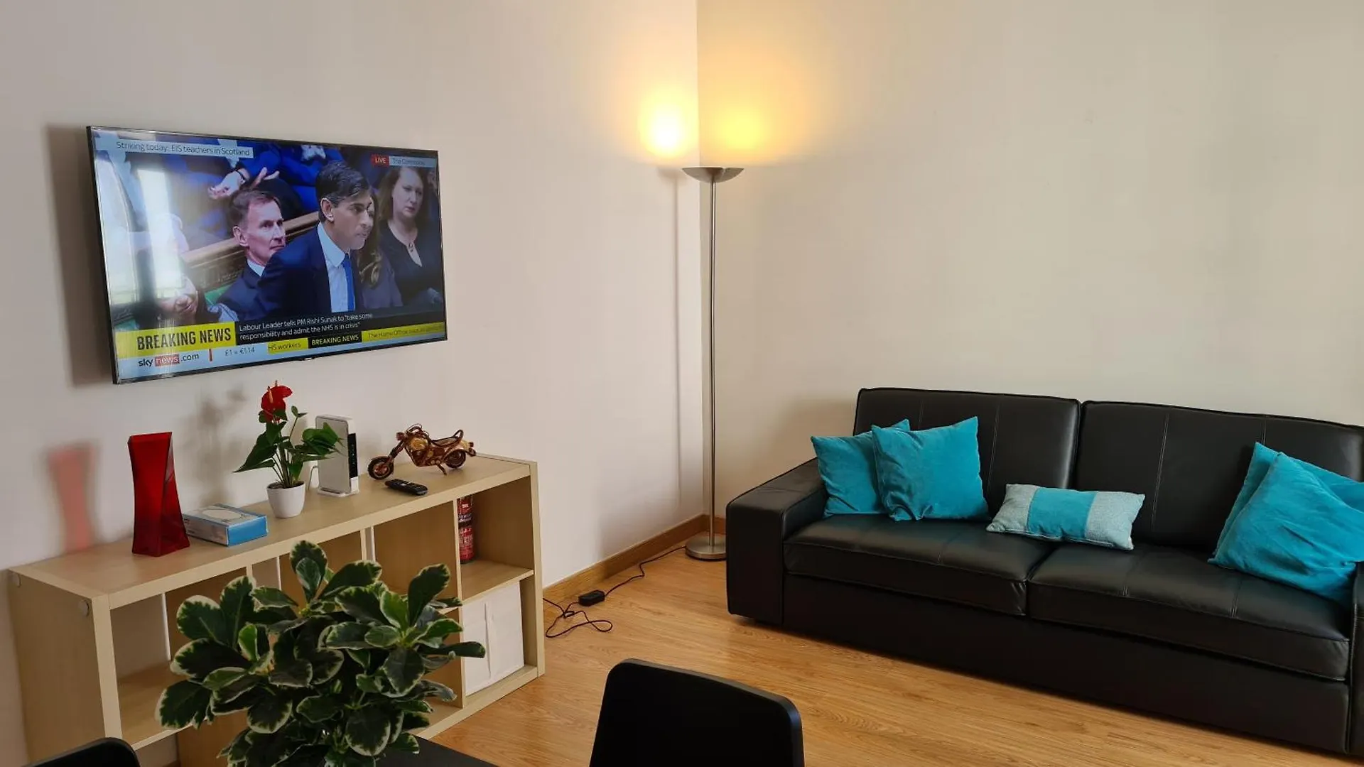 Gibraltar Town Centre Flat With Roof Terrace Apartment