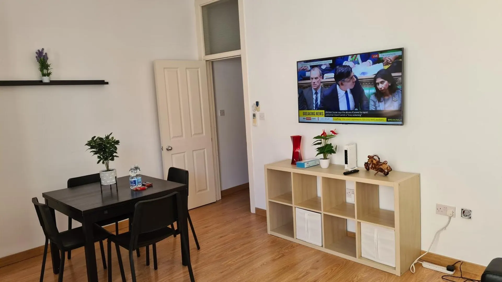 Gibraltar Town Centre Flat With Roof Terrace Apartment