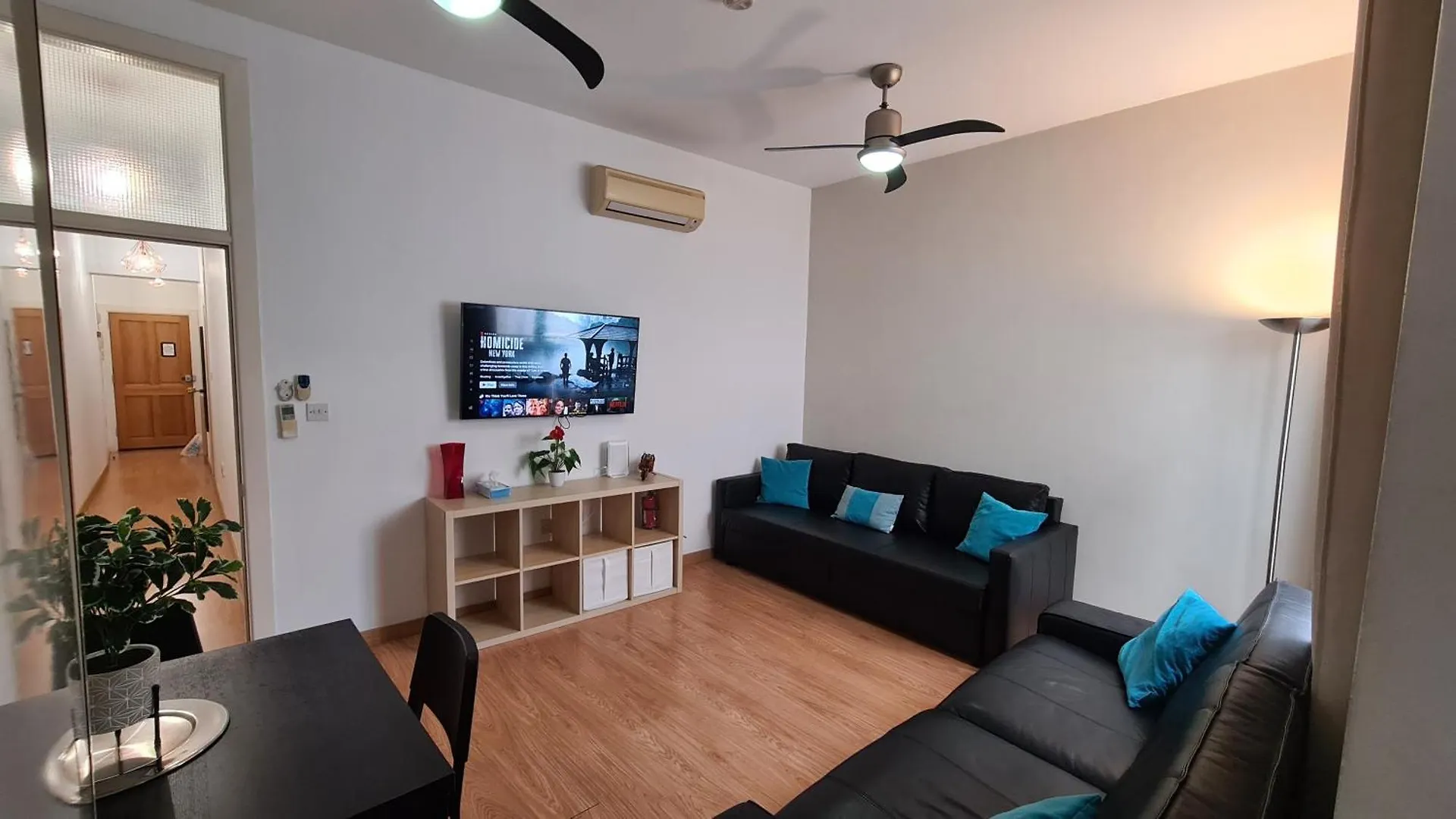 Gibraltar Town Centre Flat With Roof Terrace Apartment