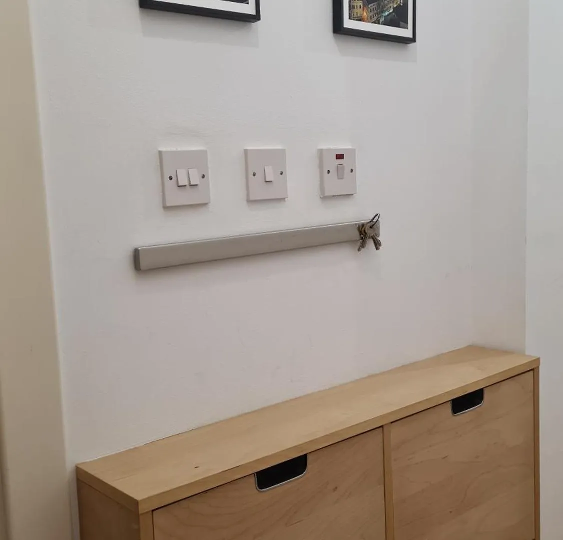 Gibraltar Town Centre Flat With Roof Terrace Apartment